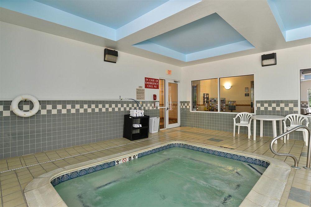 Blisspoint Inn & Suites Marion Esterno foto
