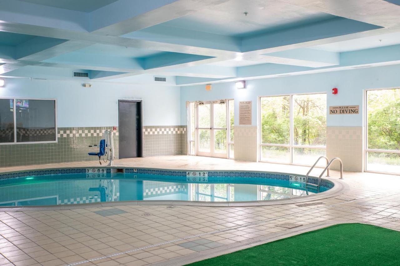 Blisspoint Inn & Suites Marion Esterno foto