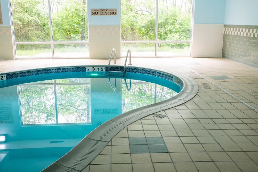 Blisspoint Inn & Suites Marion Esterno foto