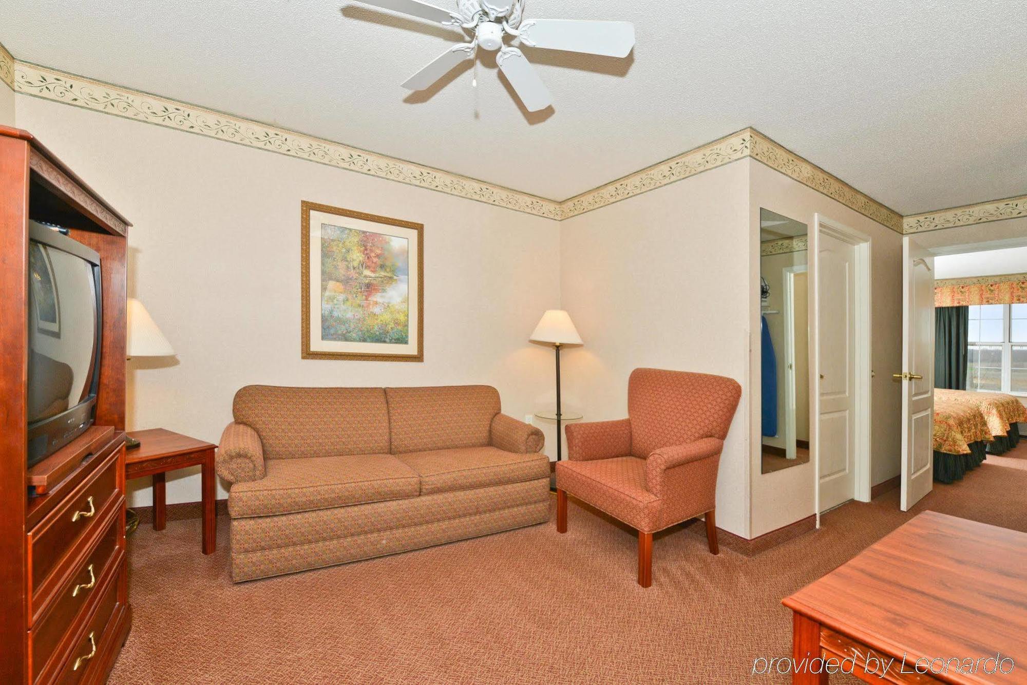 Blisspoint Inn & Suites Marion Esterno foto