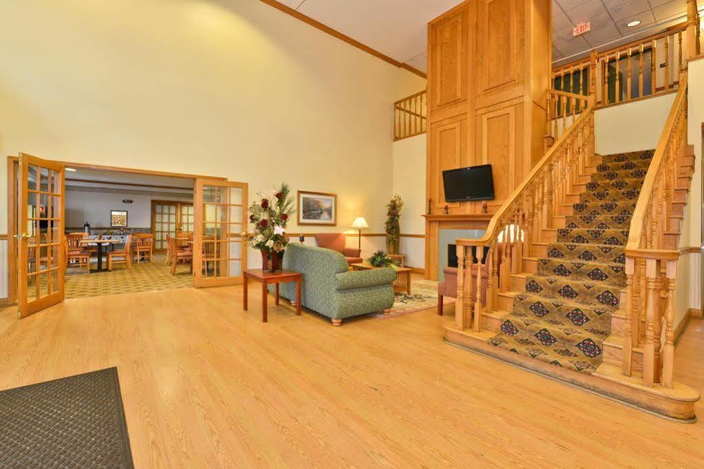Blisspoint Inn & Suites Marion Esterno foto