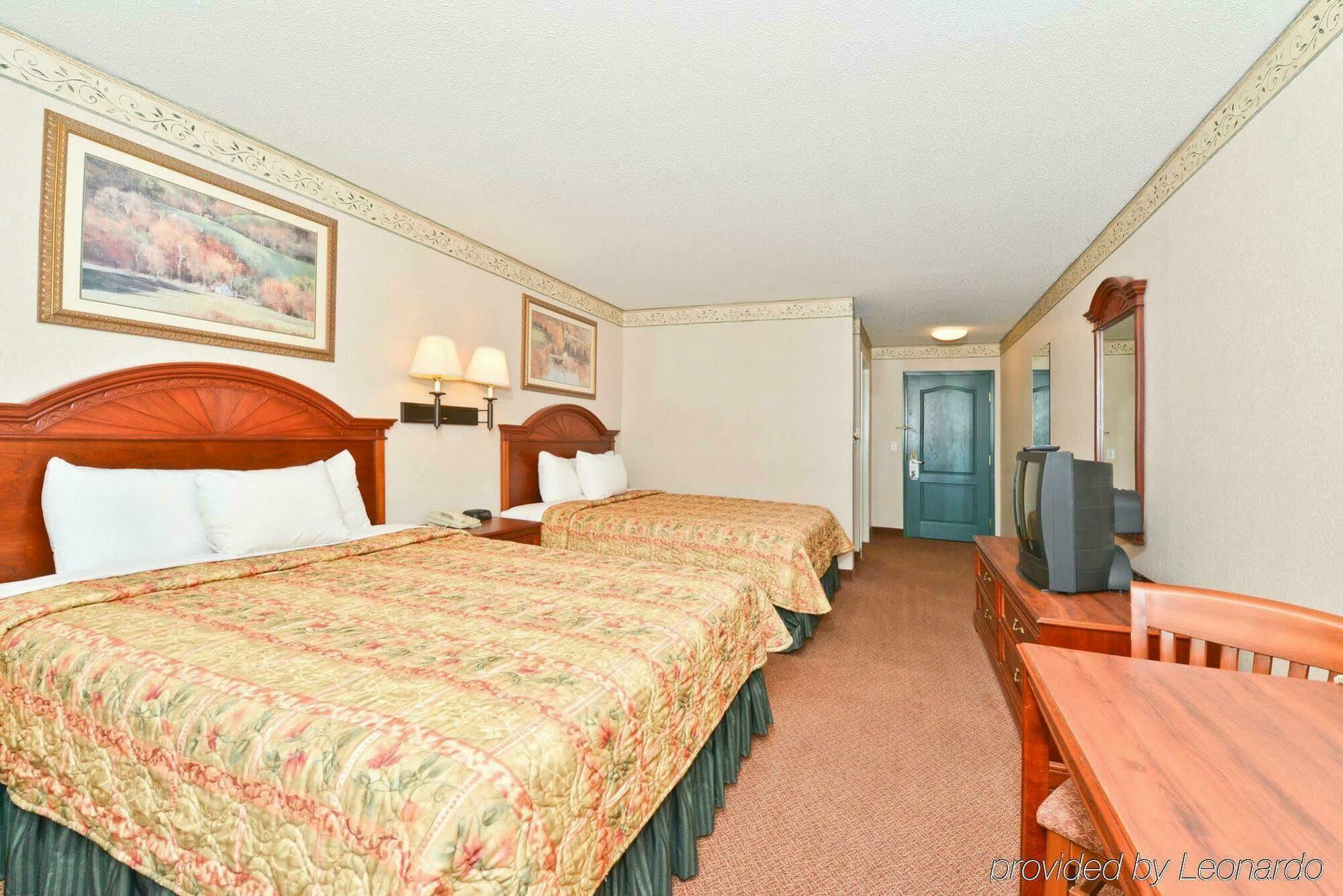 Blisspoint Inn & Suites Marion Esterno foto